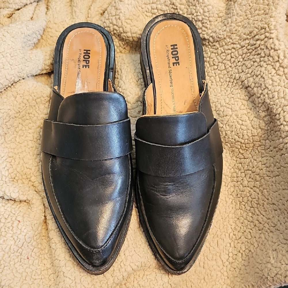 HOPE Black Leather Mules Slides Clogs Size 37 =6.5